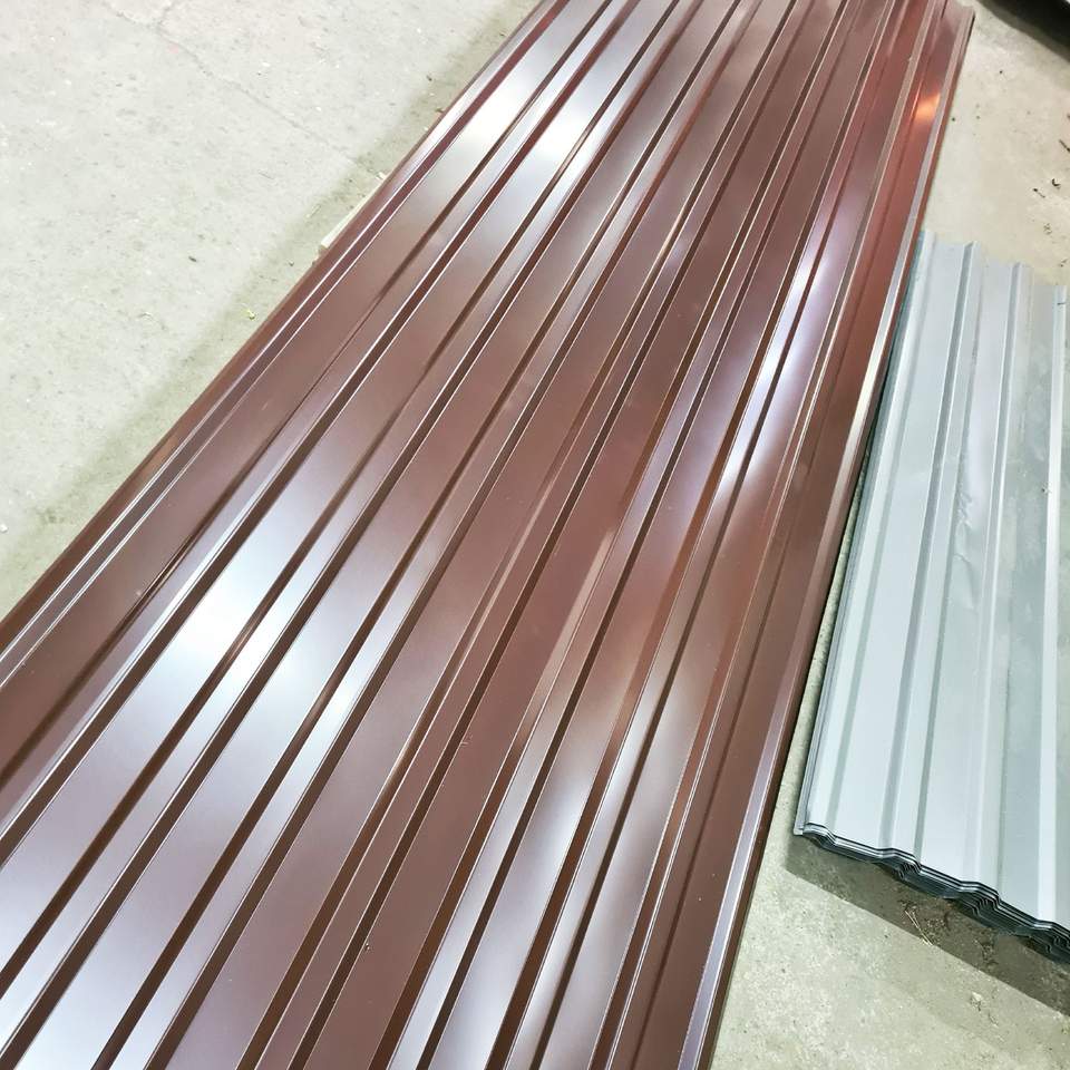 Csokoládébarna trapézlemez kész lemez