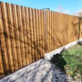 Famintás trapézlemez kerítés teljes nézet