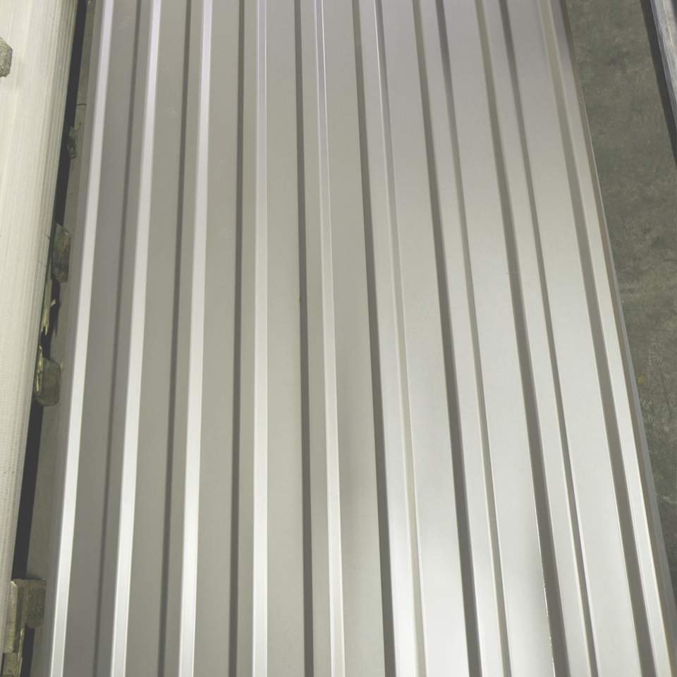 Natúr horganyzott trapézlemez tetőn